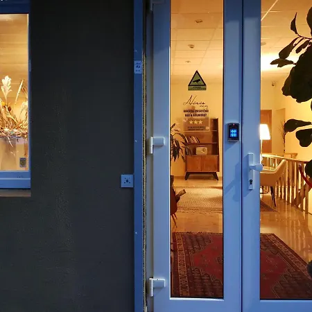 Neris Terraces Couette-café